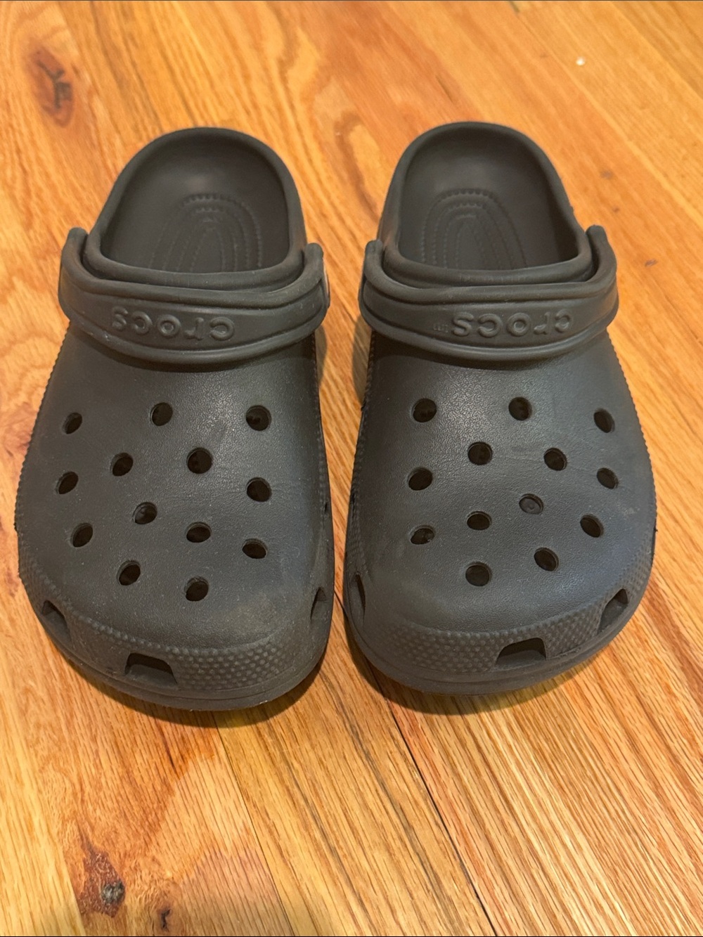 CROCS Classic Clog - Black unisex size 6M 8W